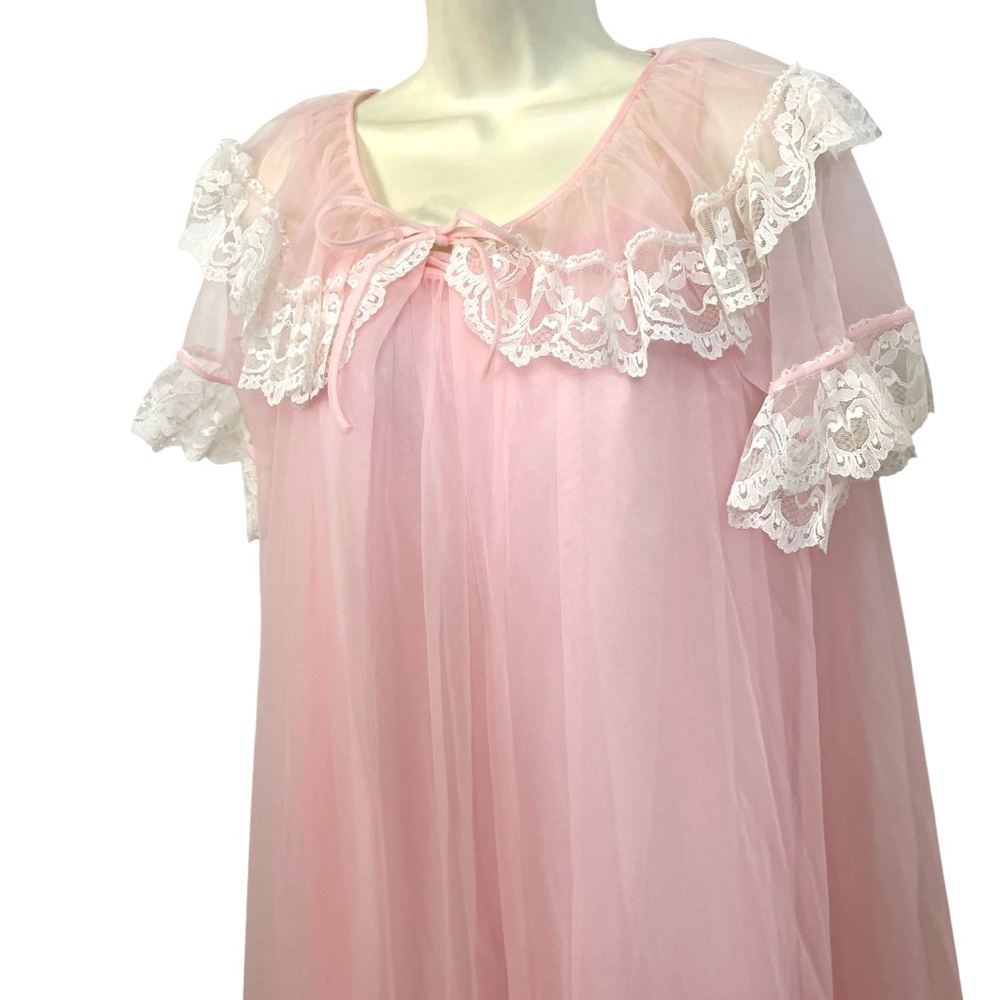 Pink and Lace 1960s Penoir Negligee Set 🩷😍 - Picture 3 of 9